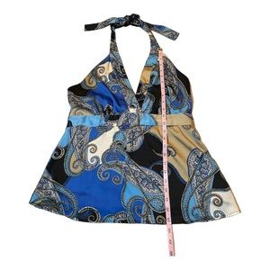 Attention halter top paisley print.